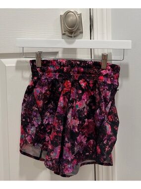 lululemon athletica Women's Floral-Print Athletic Skort - Black, Pink & Purple
